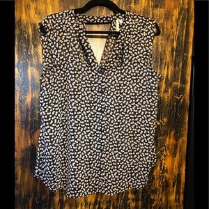 Bellatrix Sheer Loose-fit Flower Top Blouse Lrg